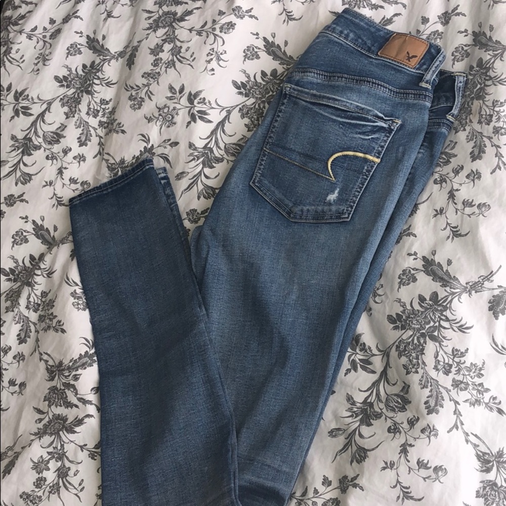 American Eagle Ripped Jeans Skinny